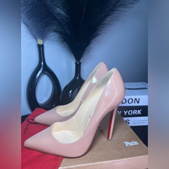 Christian Louboutin So Kate’s size 39 ❤️ - Picture 5 of 9
